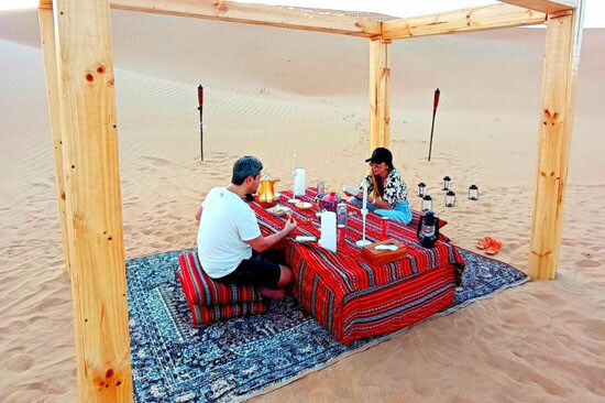 romantic-outdoor-privaye-desert-dining-dinner-in-dubai-desert-events-23